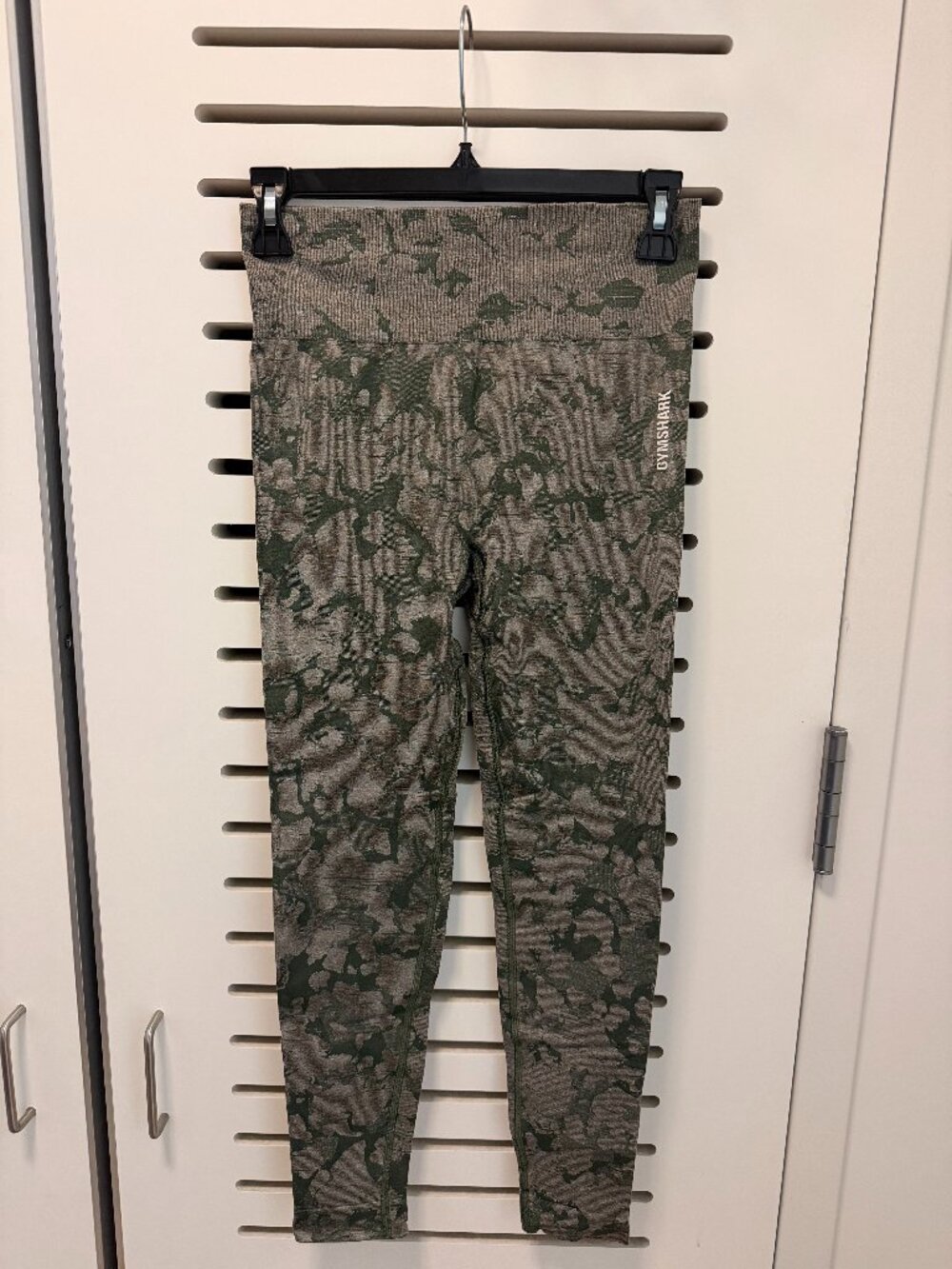 Gymshark Adapt Camo Seamless Leggings- Green Size M